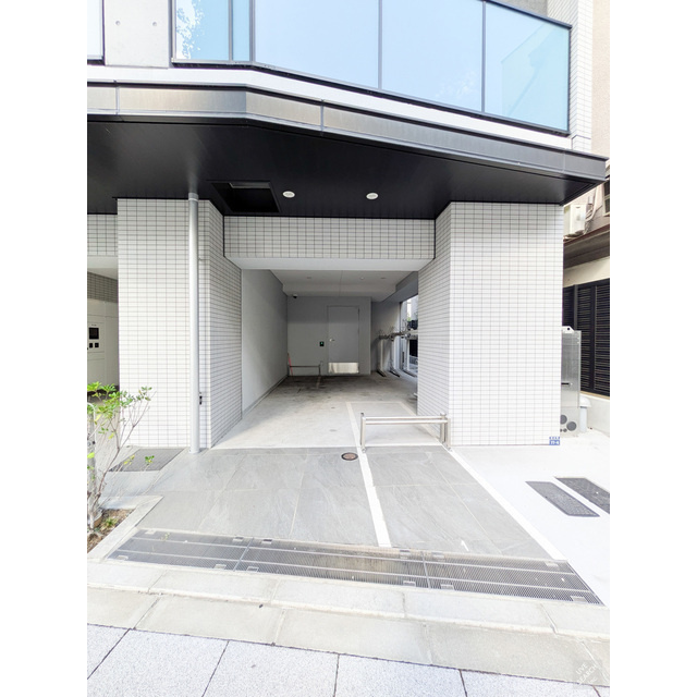 ルネサンスコート本蓮沼の駐車場