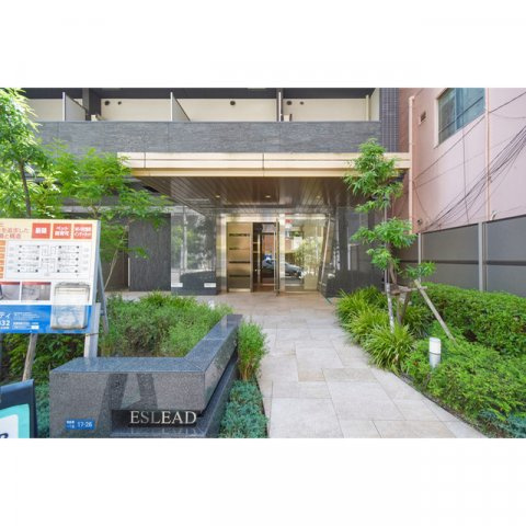 エスリード心斎橋LUXUEのエントランス