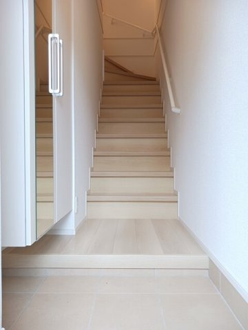 シャルールの玄関