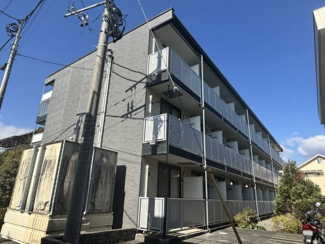 レオパレス空とぶジュウタンの外観