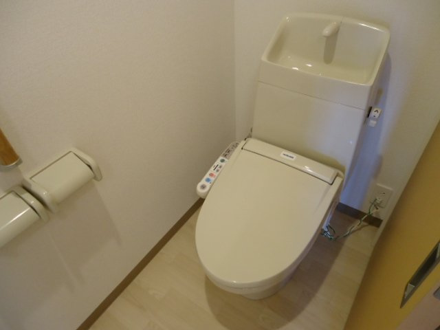 サザンクロスAのトイレ|シャワー付トイレ