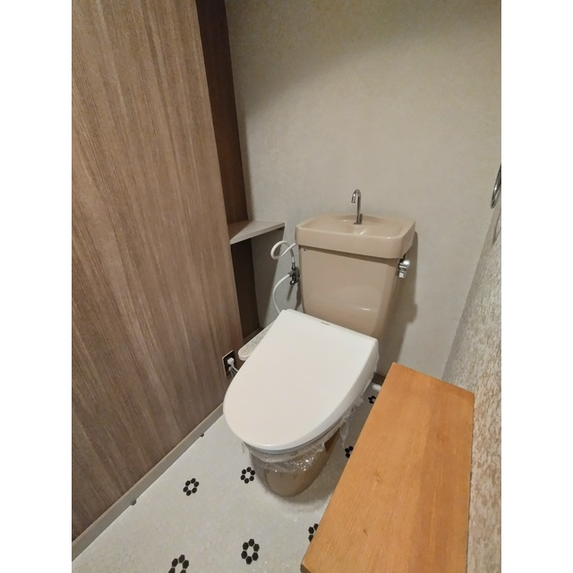 各務原市那加新加納町のアパートのトイレ