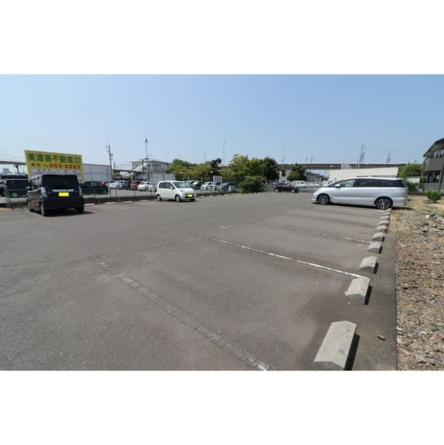 岐阜市西荘２丁目の駐車場の駐車場