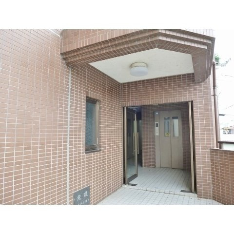 ＡＸＩＳ　ＢＬＤ５のエントランス