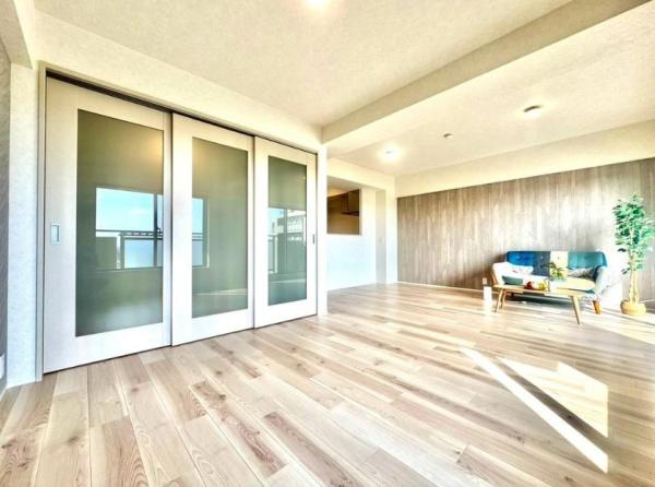 オークヒルズ香里 五番館　中古 マンションの居間・リビング