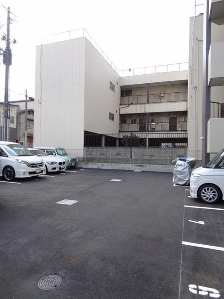 ドミール丸好の駐車場|★駐車場有ります★