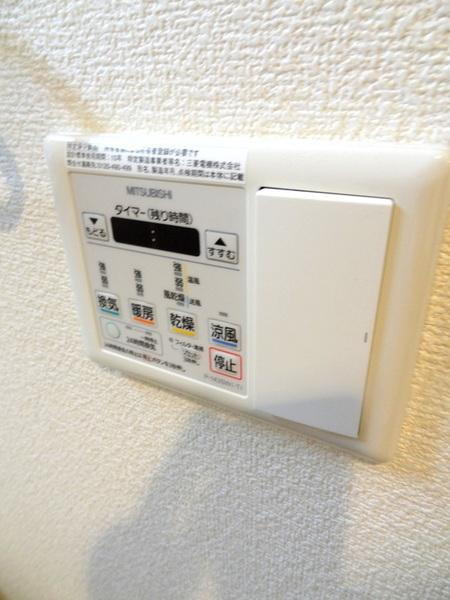 ドミール丸好の浴室|★浴室乾燥機完備★