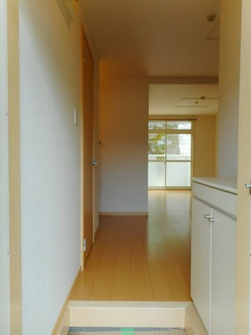 メゾンハピネスの玄関
