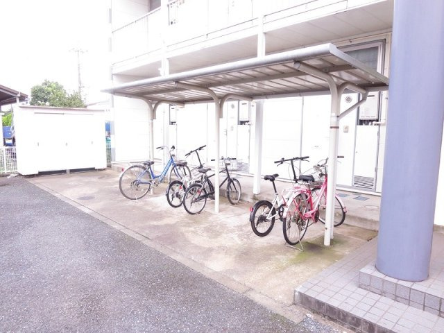 レオパレスクレストのその他|駐輪場