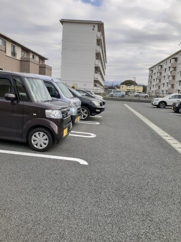 エターナルⅠの駐車場