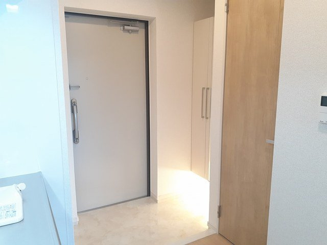 クリム岸里の玄関