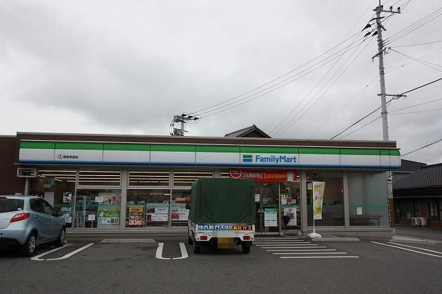ミーサ　輝愛の周辺|ファミリーマートまで450m