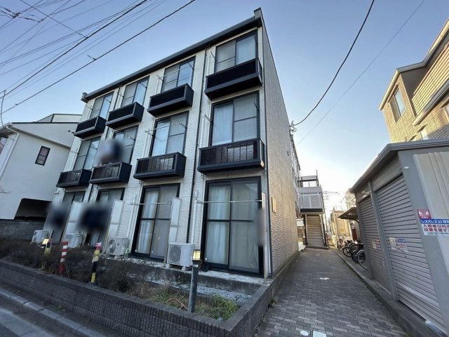 レオパレスサントリーニの外観