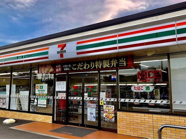 レオパレスモアの周辺