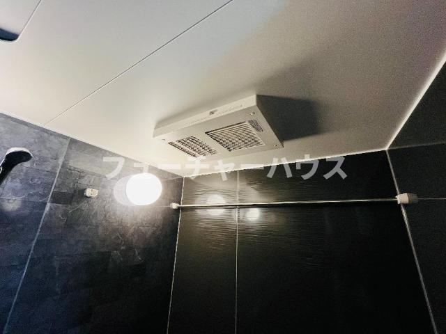 ワイズスクエア０１（Y’s square０１）の設備|浴室乾燥機（イメージ）