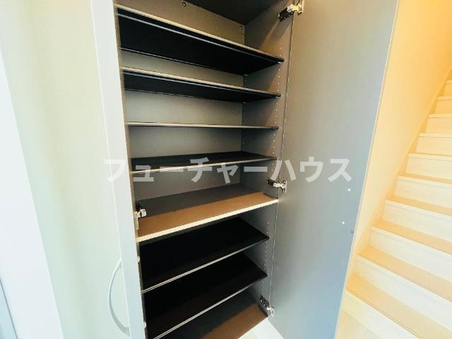 ワイズスクエア０１（Y’s square０１）の設備|シューズBOX（イメージ）