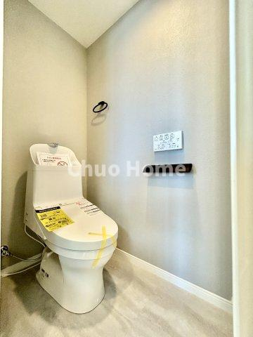 セザール第2北千住のトイレ|【トイレ】温水洗浄便座機能付きトイレ。温水洗浄便座は清潔にお使いいただくための大切なアイテムです。