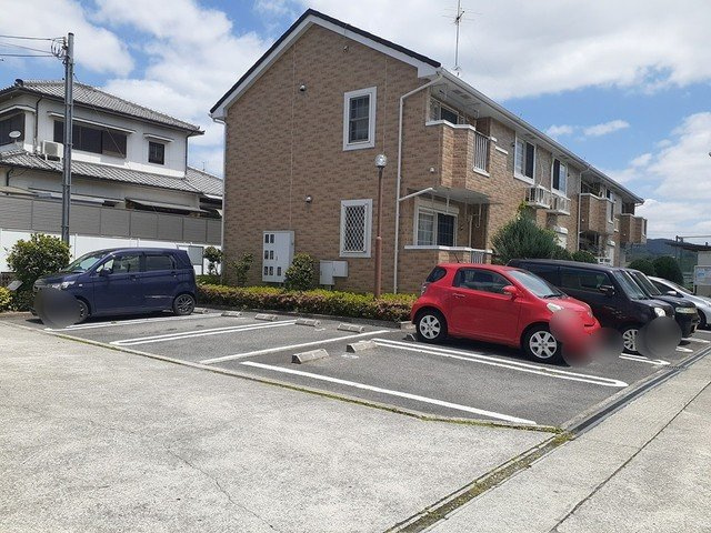 レオン　Ｋ．Ｓの駐車場
