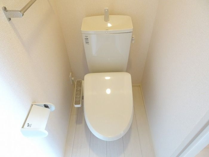 Cocodirのトイレ|落ち着いた色調のトイレです