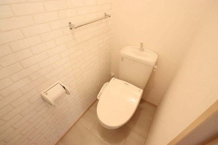 ROYAL GARDEN CASAHARAのトイレ|ゆったりとした空間のトイレです