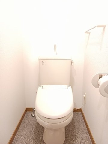 フランメゾン平成のトイレ|落ち着いたトイレです