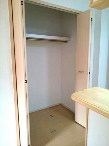 エクセランＦの収納|収納があります