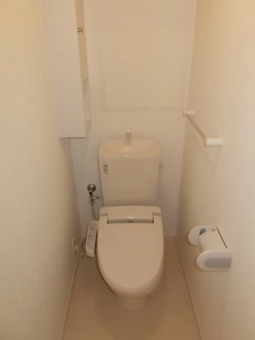 サウススクエアのトイレ|落ち着いた色調のトイレです