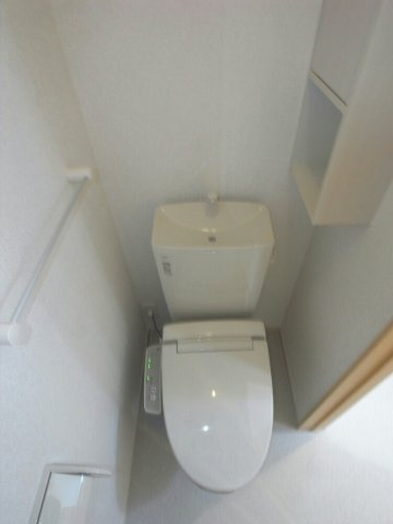 サン・コテージュＤのトイレ|清潔感のあるトイレです