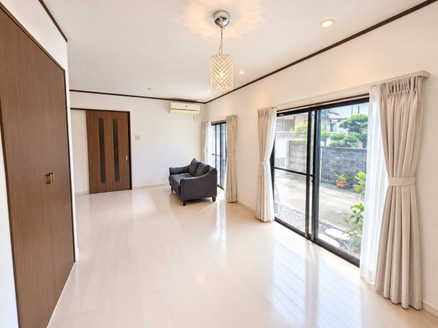 貝塚市名越戸建