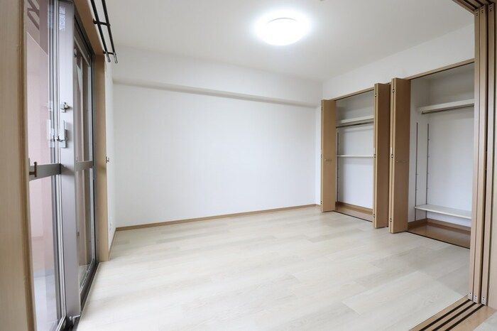 エミネンス大町の洋室|ゆったりした洋室です