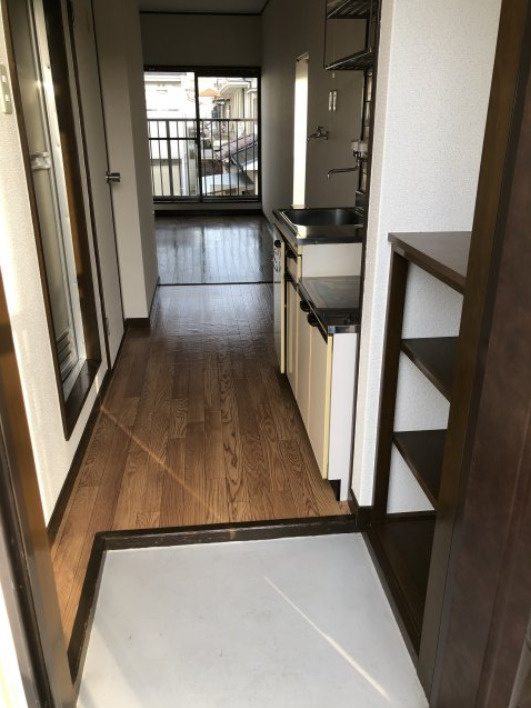 ハイツエクシードの玄関