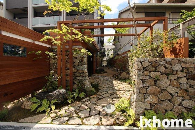山崎マンション15のエントランス|建物の内部です