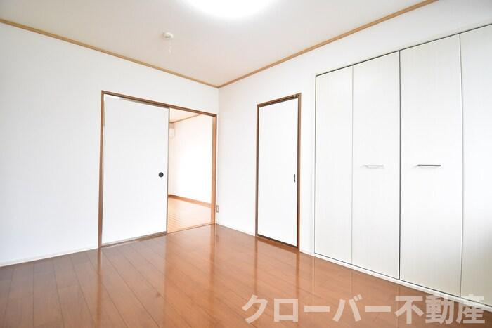 グランシャトー B棟の洋室|北洋室６帖