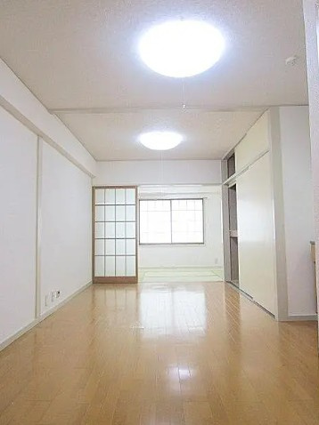 メゾン椎名町の居間・リビング