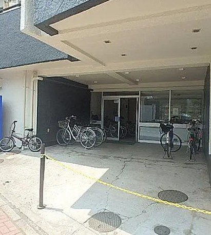 メゾン椎名町のエントランス