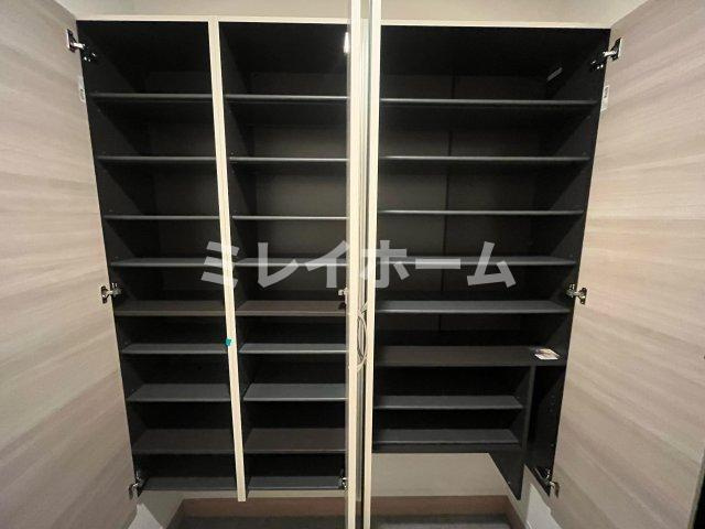 プルミエール新田の玄関