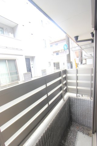 ピュア氷川台五番館のバルコニー