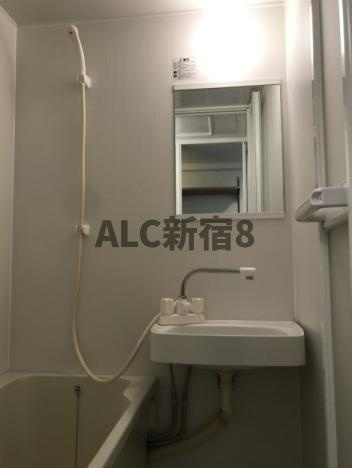 ソフトタウン赤坂の浴室