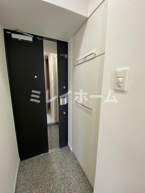 プレミアムキューブ大森本町の玄関|同建物内別のお部屋の参考写真になります。