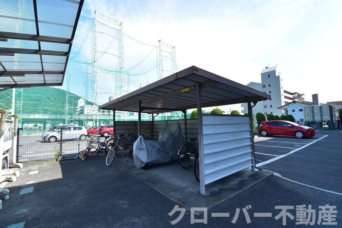 シャトレー西本のその他共用部分|駐輪場