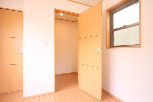 星陵台5丁目戸建の収納