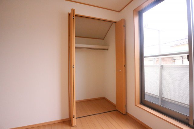星陵台5丁目戸建の収納
