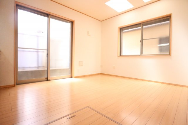 星陵台5丁目戸建の内装