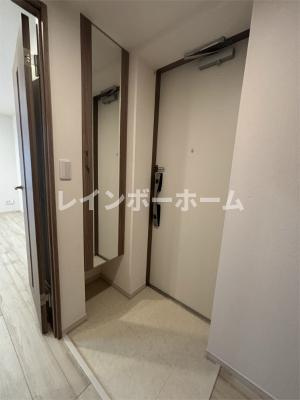 リブリ・ヴェールの玄関
