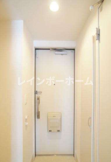 リブリ・朝霞Cの玄関