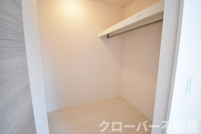 フェリーチェ B棟の収納|ウォークインクローゼット