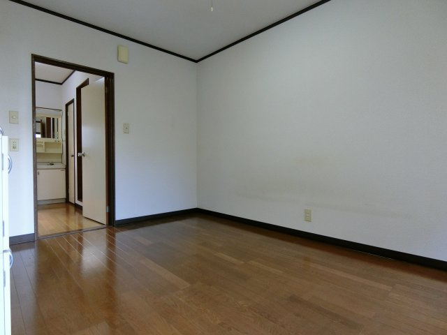 アスティオンの寝室|写真は同建物の別部屋を参考に掲載しております。