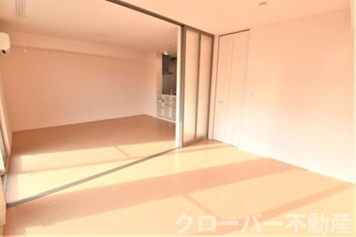 ラ・ルル 六条 B棟の洋室|ＬＤＫ１４帖＋南洋室６帖