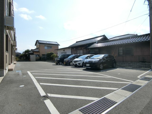 ｍｏｏｎｙ（ムーニィ）の駐車場