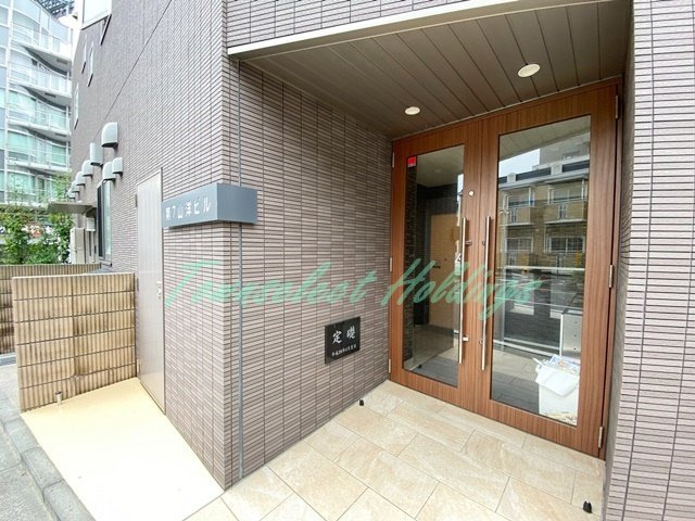 横浜市戸塚区矢部町の賃貸マンションのエントランス
